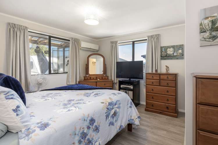 142 Maxwell Road Redwoodtown_10