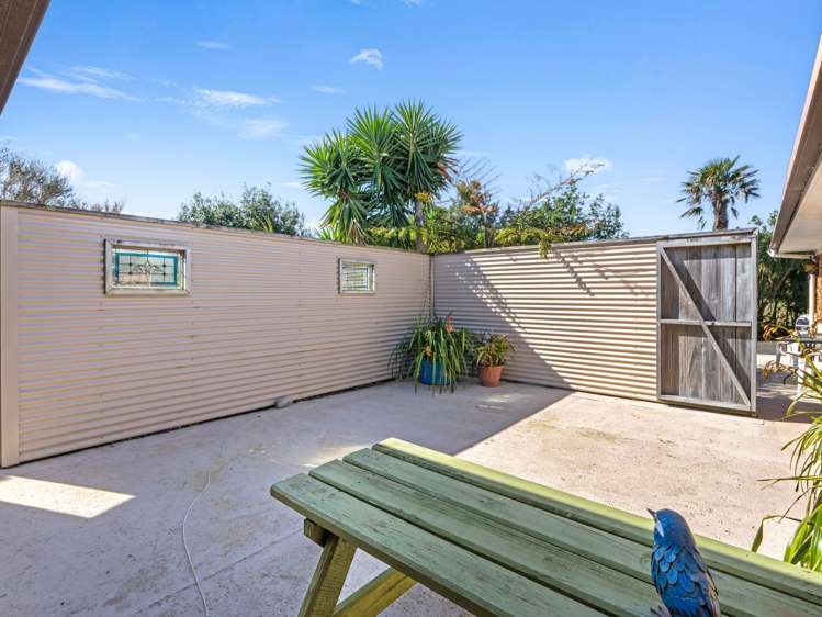 242 Baylys Coast Road Dargaville_21