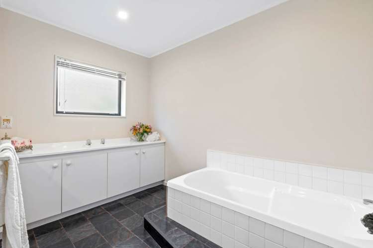 58 Bay Vista Drive Red Beach_15