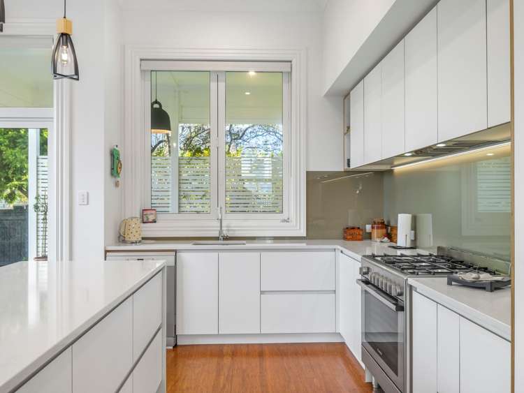 31 Halswell Street Whanganui Central_12