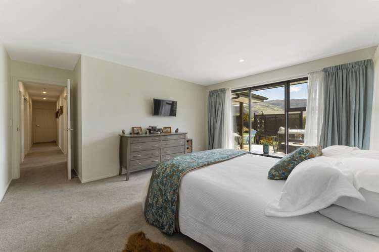 1 Albert Drive Clyde_12