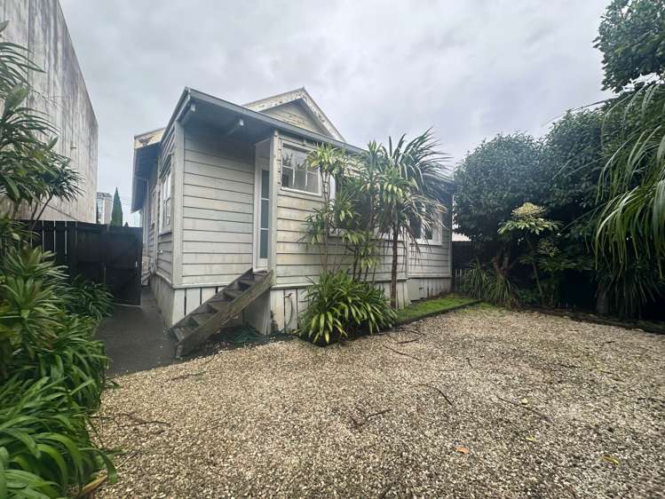 72B Gladstone Road_0