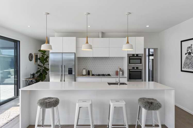 32 Defender Crescent Beachlands_8