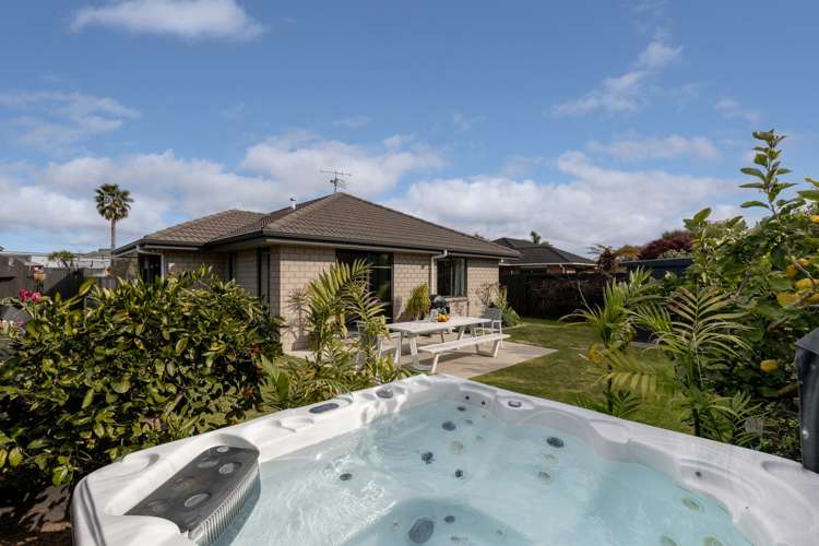 61 Twin Oak Avenue Papamoa Beach_0