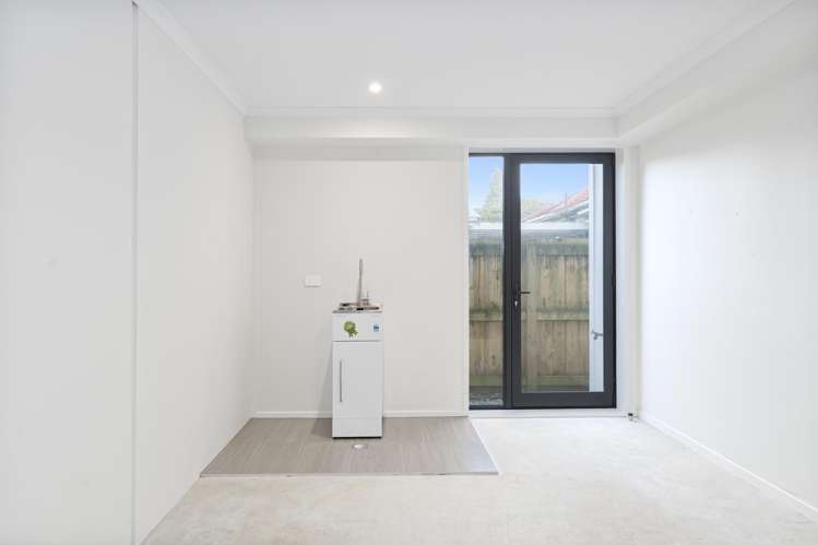 5/5 Peachgrove Road Te Atatu Peninsula_17
