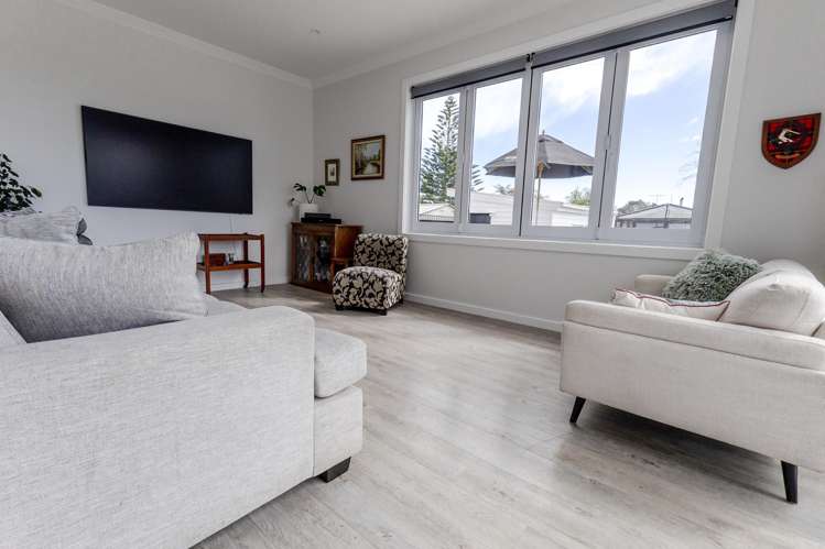 83 Hall Street Hokitika_11