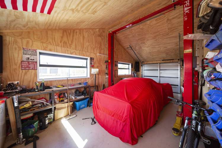 4 Ongarui Close Whalers Gate_17