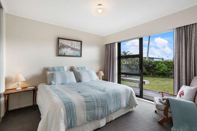 53 Beach Road Mellons Bay_21