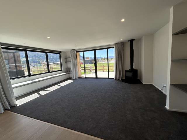 148 Burdon Loop Lake Hawea_3