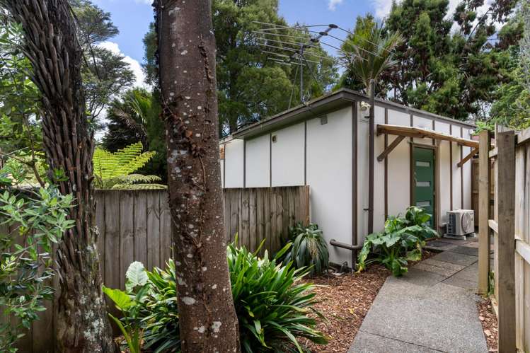 13 Hollywood Avenue Titirangi_23