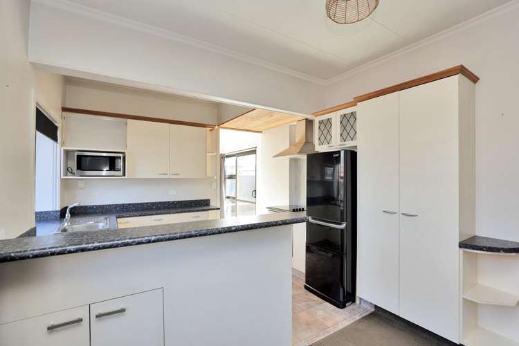 117 Creek Road Allenton_12