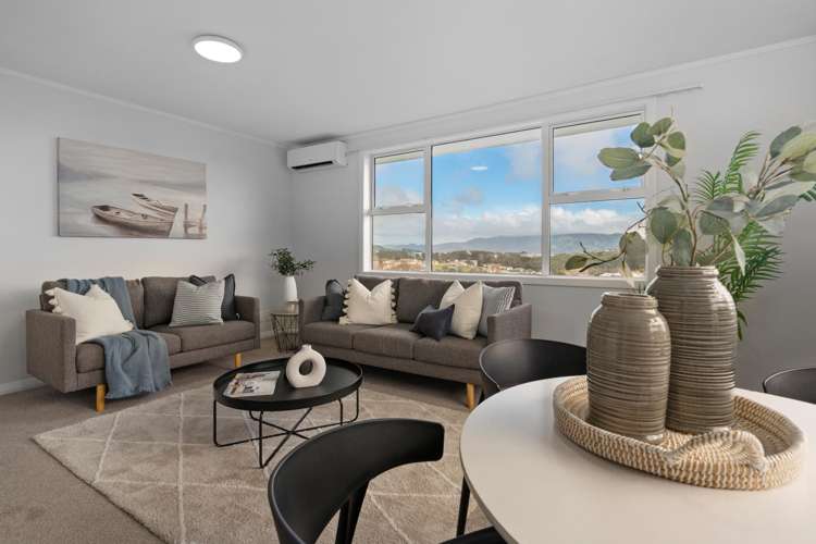 8 Penguin Grove Waitangirua_2