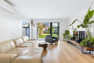 27 Vincent Mcgrath Crescent_1