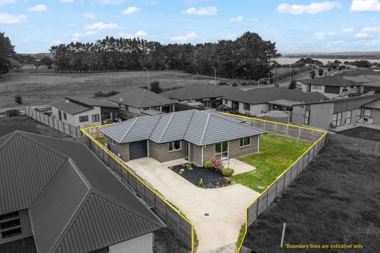 8 Okoreka Road Glenbrook Beach_18