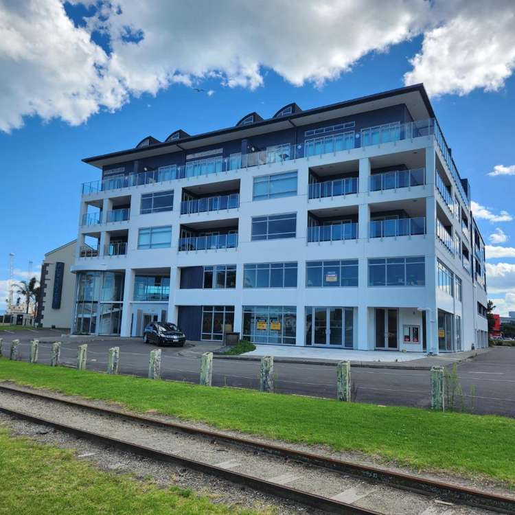 206 Marinaview Apartment/4 Reads Quay 1052_10
