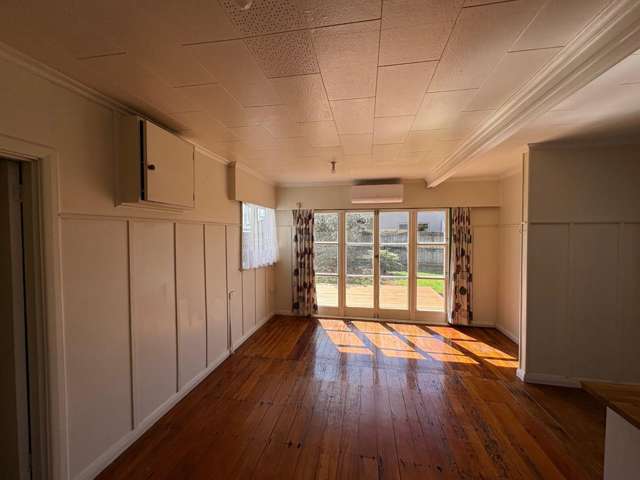 93 MacArthur Street 10516_3