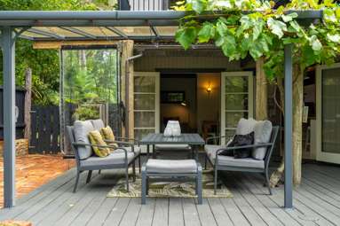 57A Riverside Drive_2