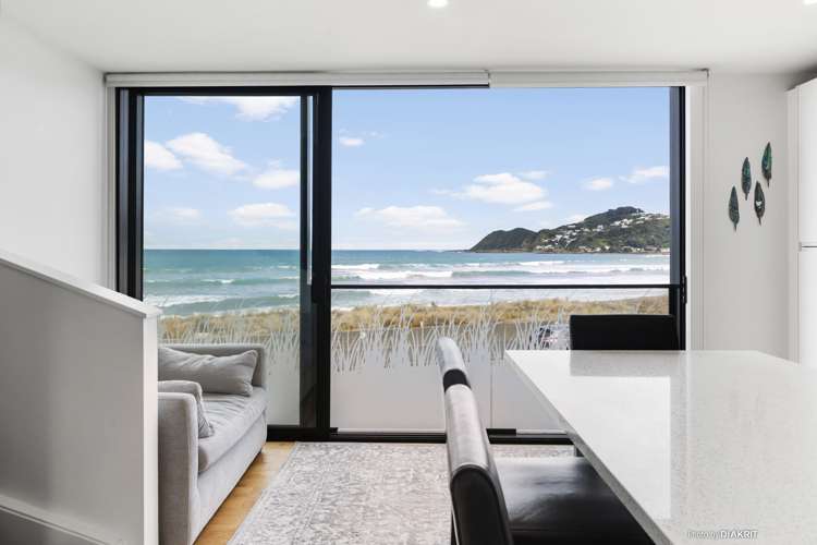 8b Lyall Parade Lyall Bay_5