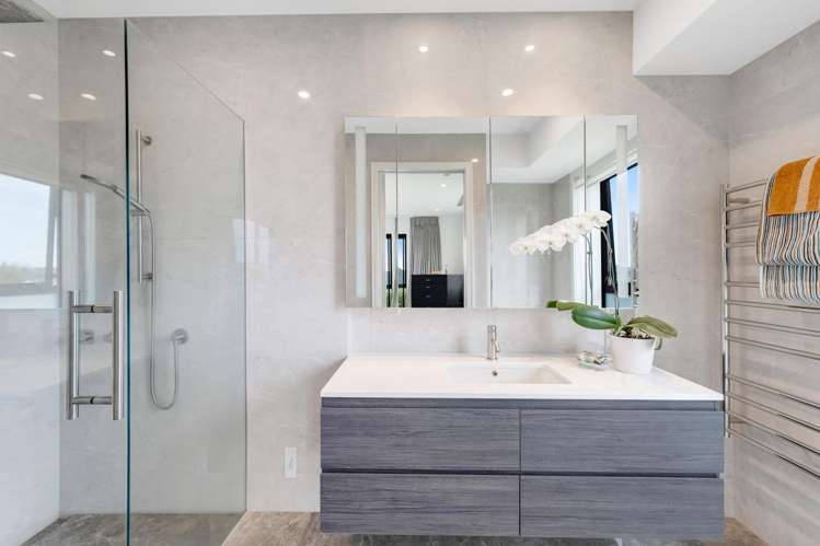 67 Riordan Lane Whitford_28