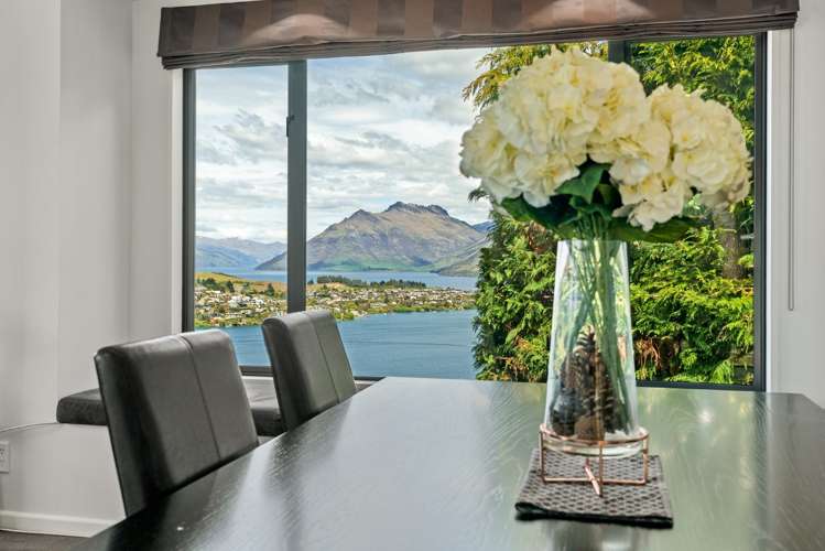 8 Goldleaf Hill Queenstown_2
