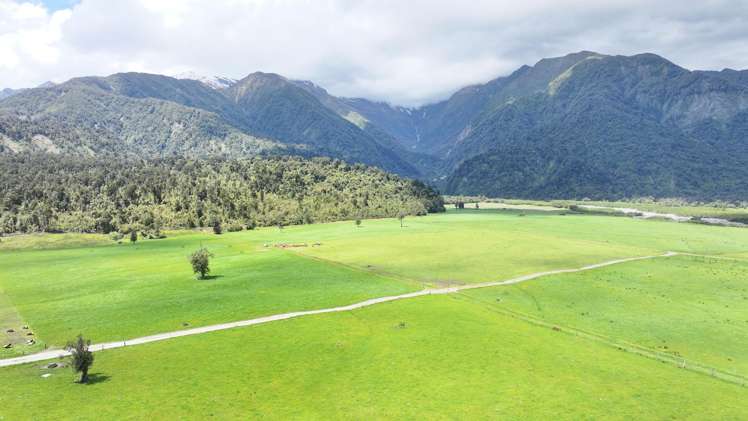 1627 Whataroa Highway Whataroa_24