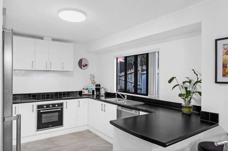 17 Courtvale Place Flat Bush_9