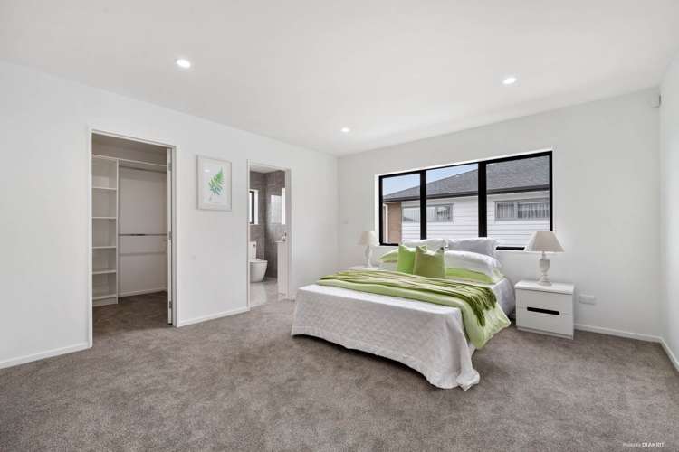 6 Eastfield Avenue Flat Bush_12