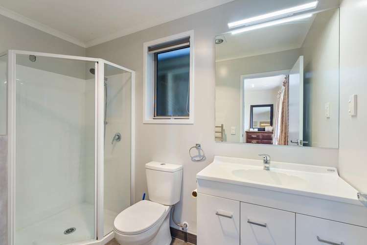 63 Waipunahau Road Waikanae_21