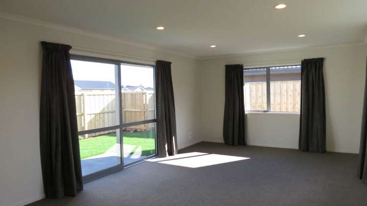 39 Farnborough Way Rolleston_7