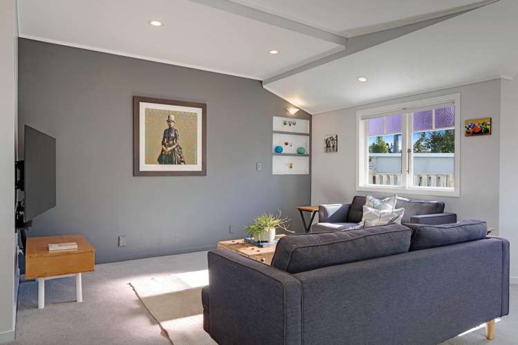 62 Beach Road Mellons Bay_8