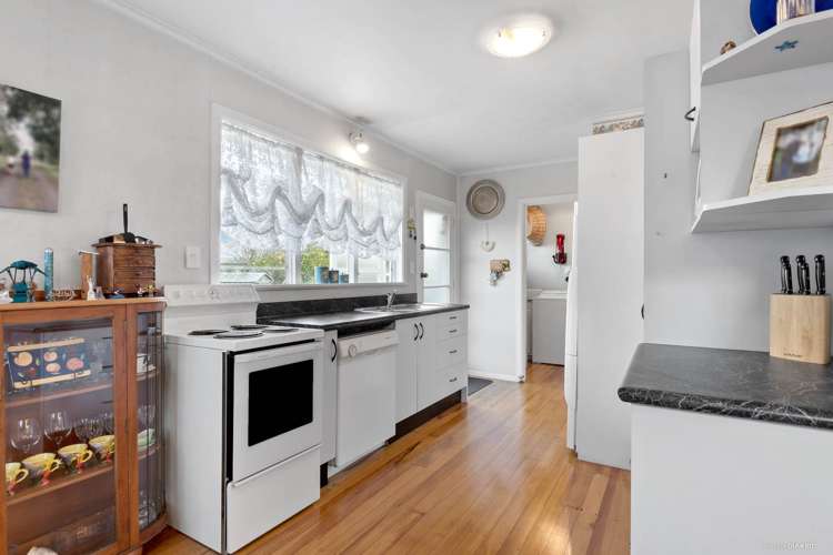 7 Waipani Road Te Atatu Peninsula_5