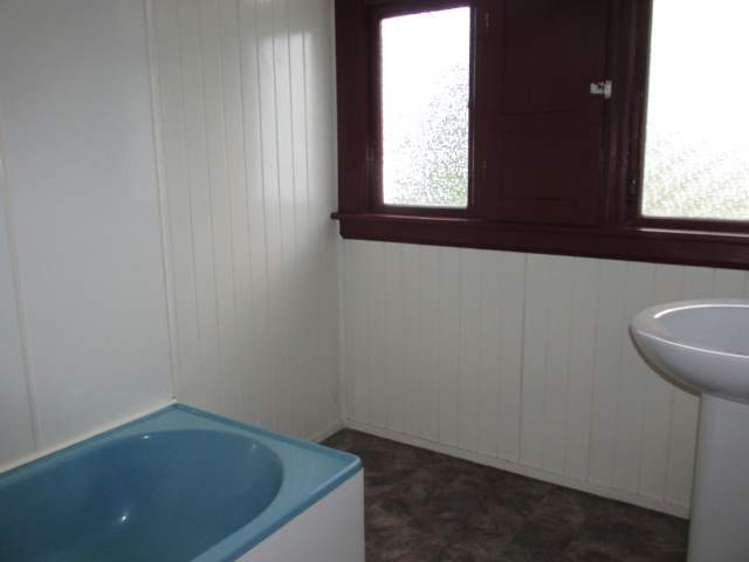 51 Church Street Reefton_17