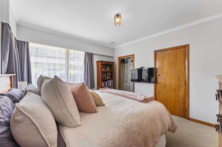 27 Epuni Street Hutt Central_16