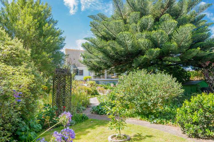 127 Renown Road Raumati South_16