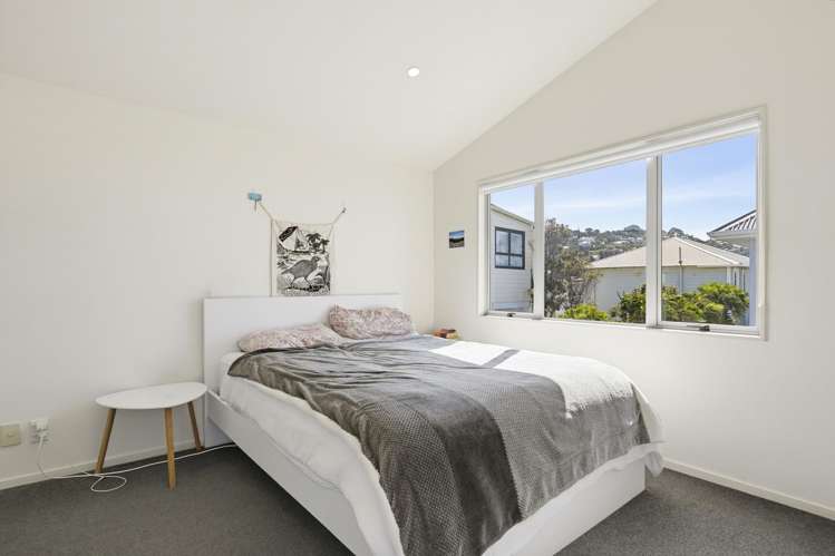 96B Lyall Parade Lyall Bay_11