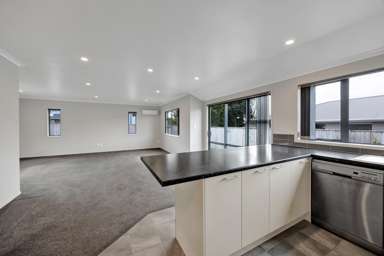 76A Glover Road_4