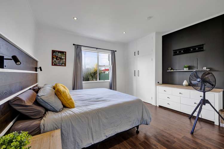 13 Collins Street Hawera_11