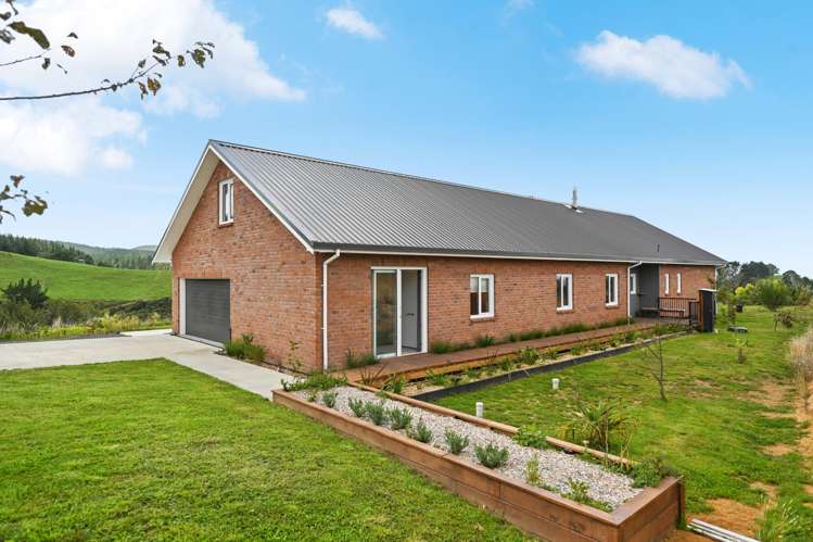 386 Te Tahi Road Puketotara_1