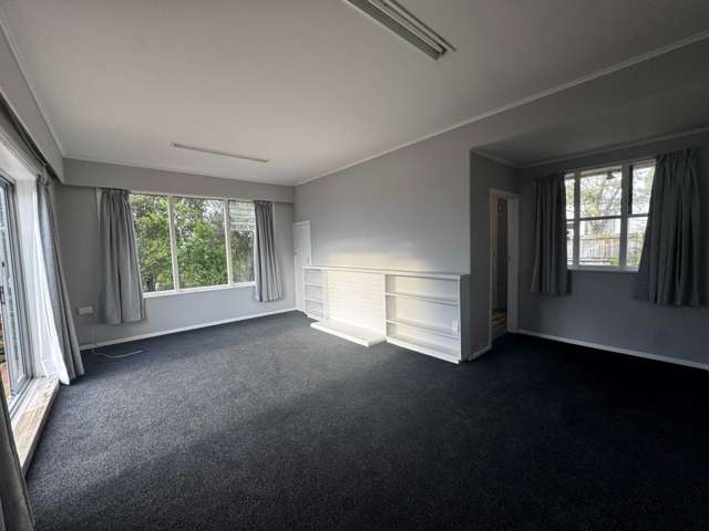 27 Highland Avenue Titirangi_2