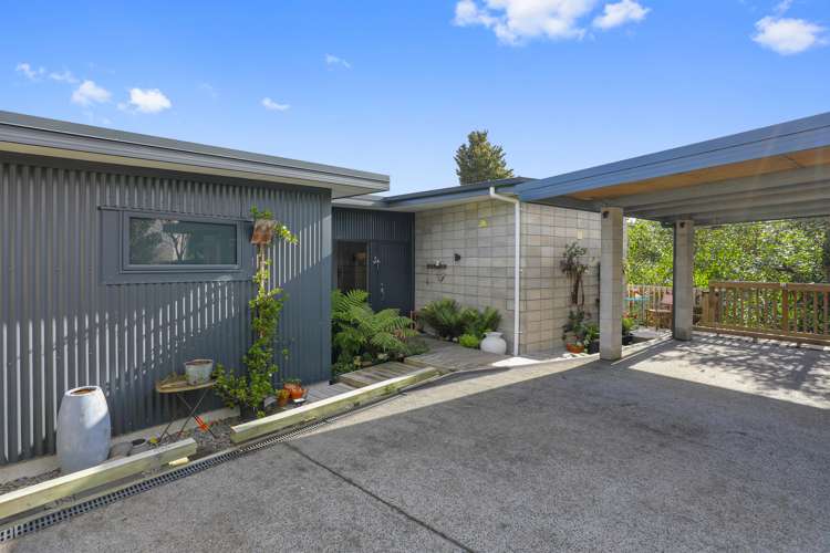 2/15 Boundary Road Waipahihi_1