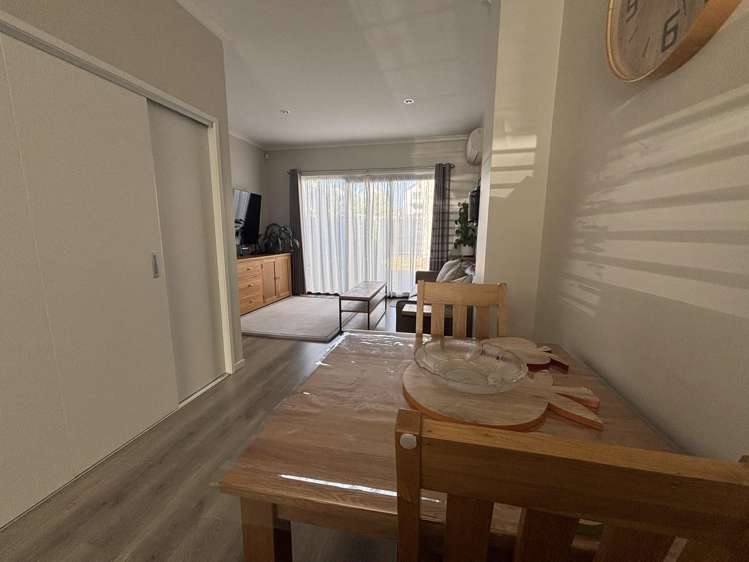 21 Kerewhenua Crescent Hobsonville_10