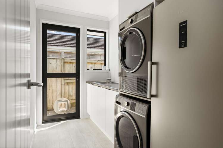 21 Benmore Crescent Pyes Pa_12