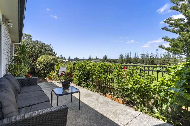 18a Centreway Road Orewa_16