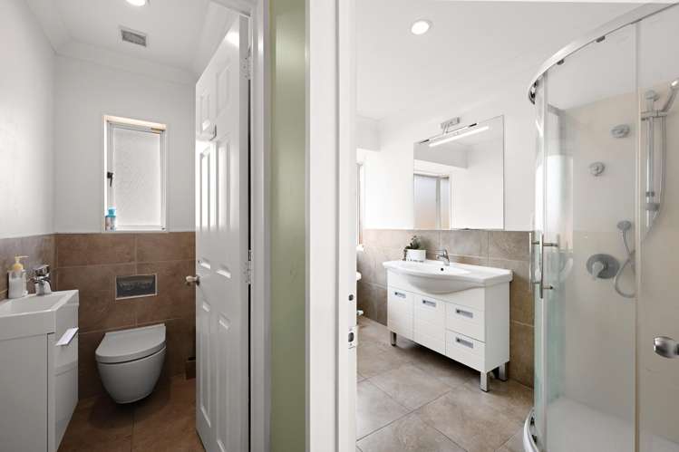 2 Kingsford Mews Hamilton East_17