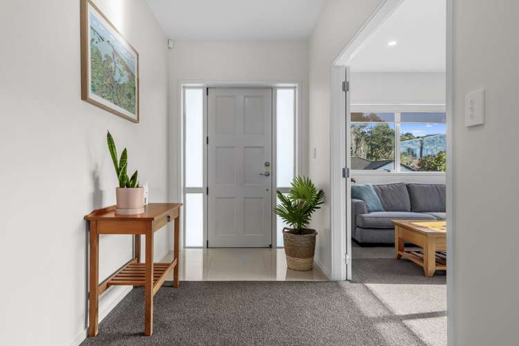 2 Orion Way Welcome Bay_16