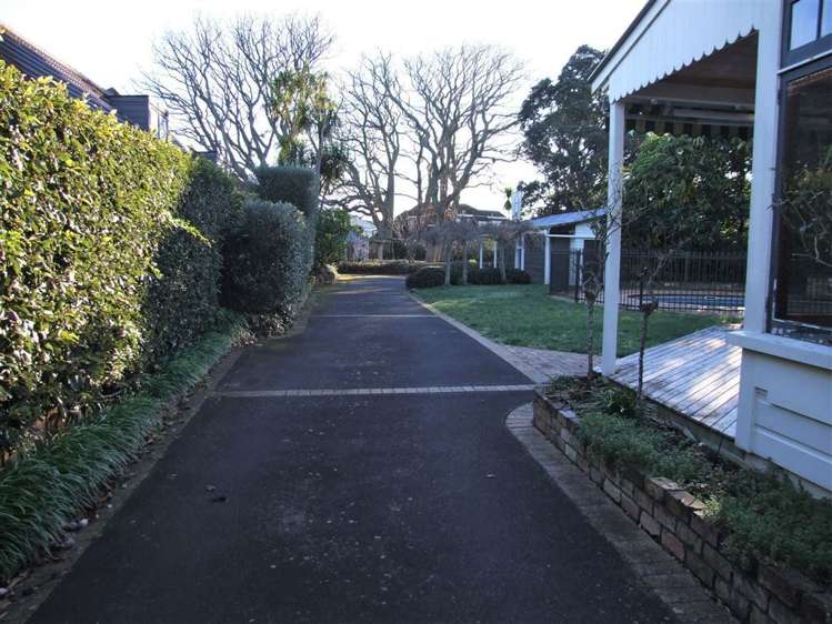 11 Clarence Road Northcote Point_21