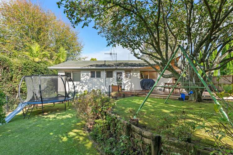 6 Fairway Drive Te Kamo_22