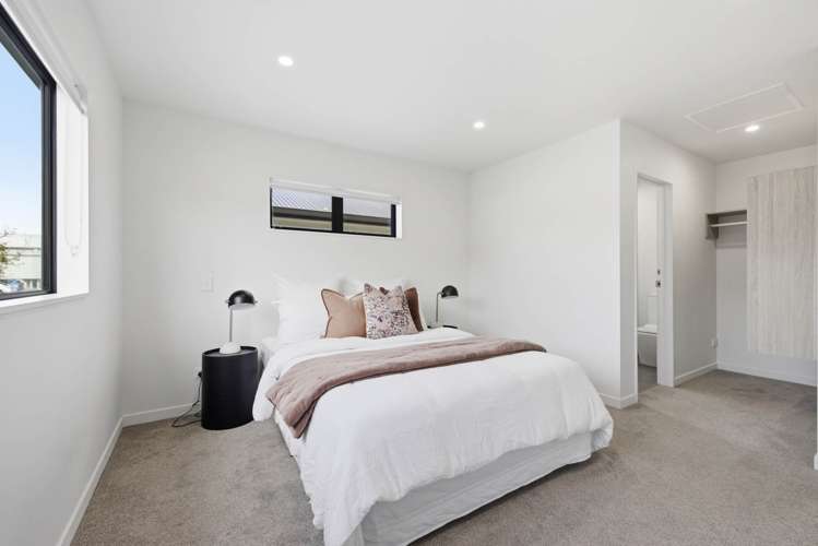 7D Walsall Street Avondale_10