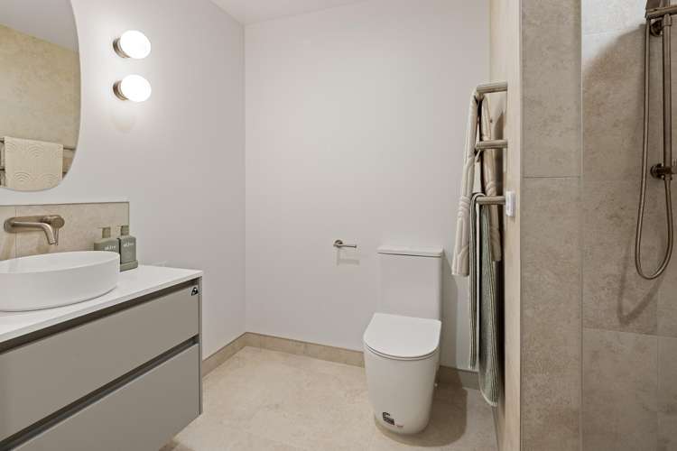 4/2 Woodstock Road Fairfield_10