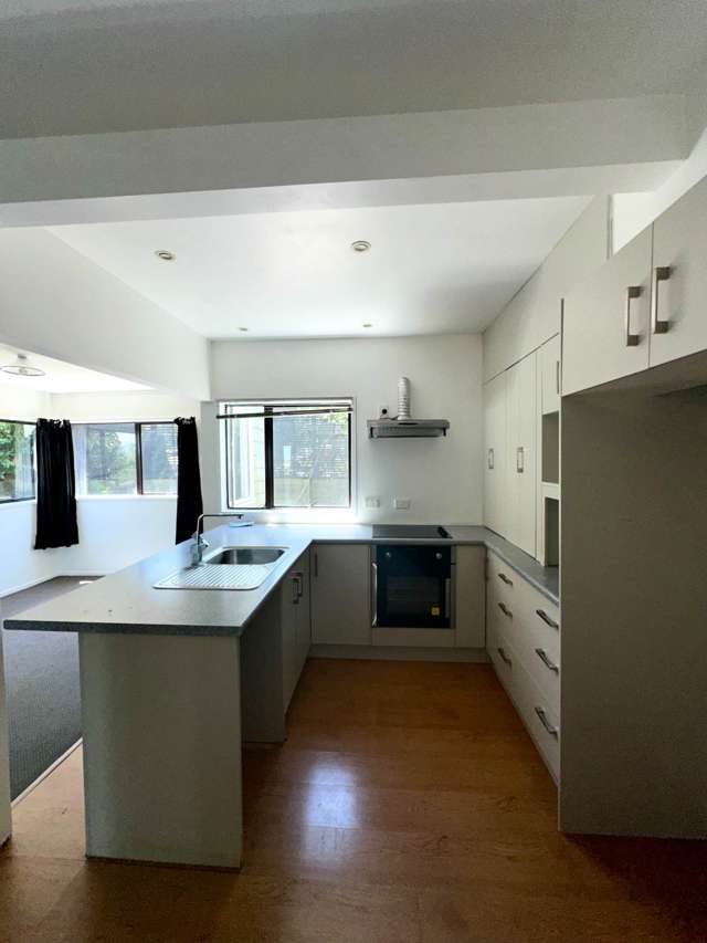 34 Ellesmere Crescent Pakuranga Heights_2